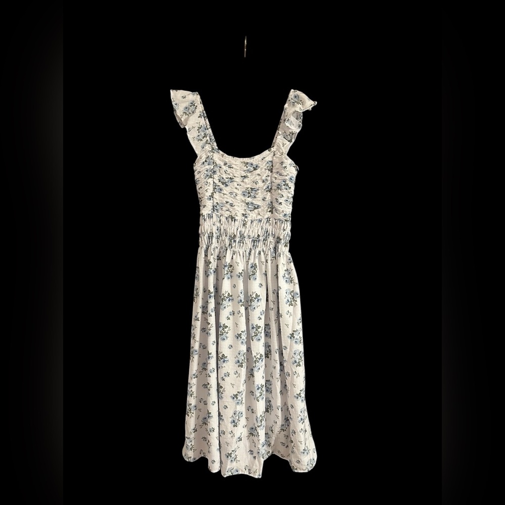 AND NOW THIS RUFFLED WHITE AND BLUE FLORAL MIDI DRESS SIZE MEDIUM